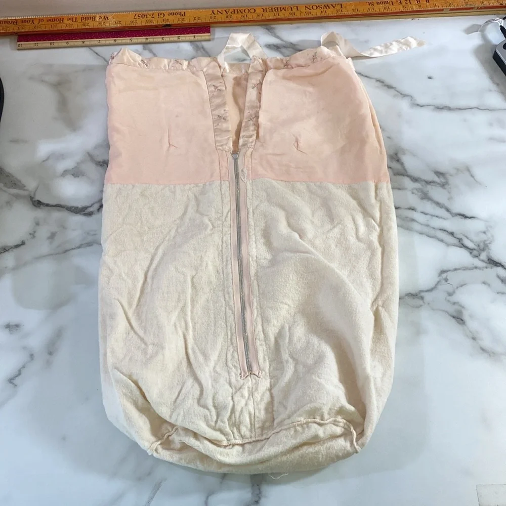 Vintage 60s The JS Hudson Co Zip up‎ Silk Swaddle Blanket Set Baby Pink Ruffle